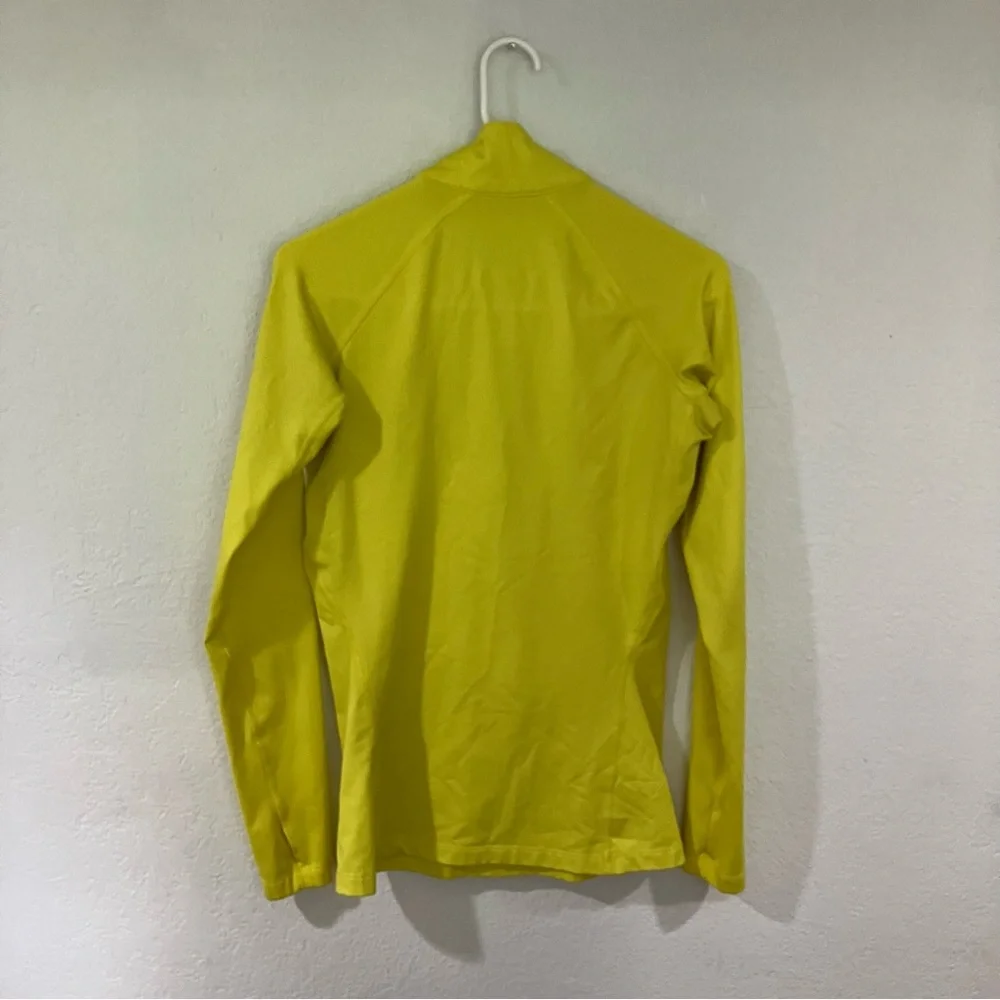 Nike pro combat Women’s Small Yellow pullover long sleeve top running sporty